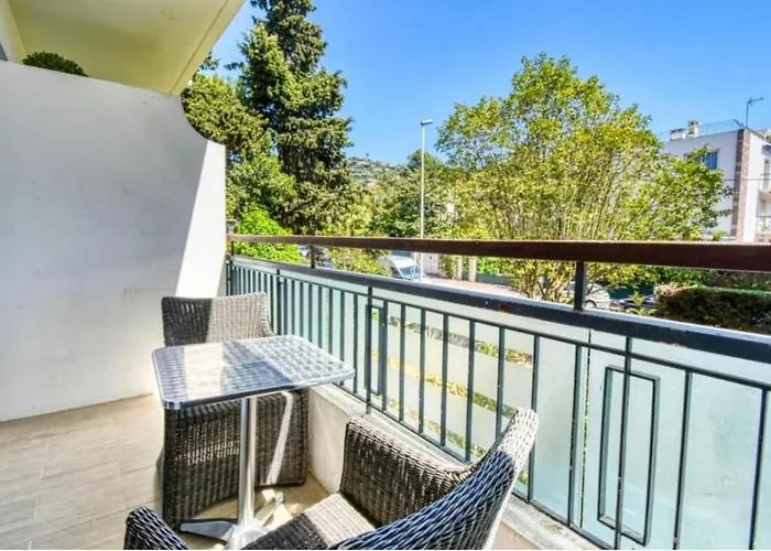 Superbe studio lumineux sur Cannes, à quelques minutes de la célèbre rue d\'Antibes !